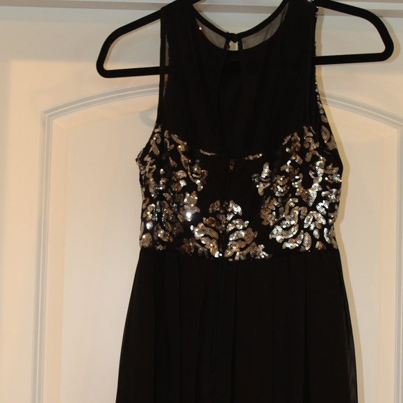 B Darlin Black Silver cocktail dress - Picture 3 of 4